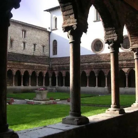Serena - La Grotta Gargnano